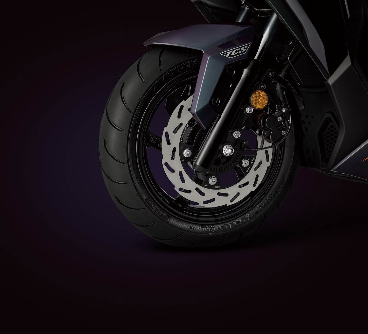 全新DRGBT搭載彎道ABS／彎道TCS系統，成為國內唯一白牌機車搭載該系統的車款。（圖／SYM提供）