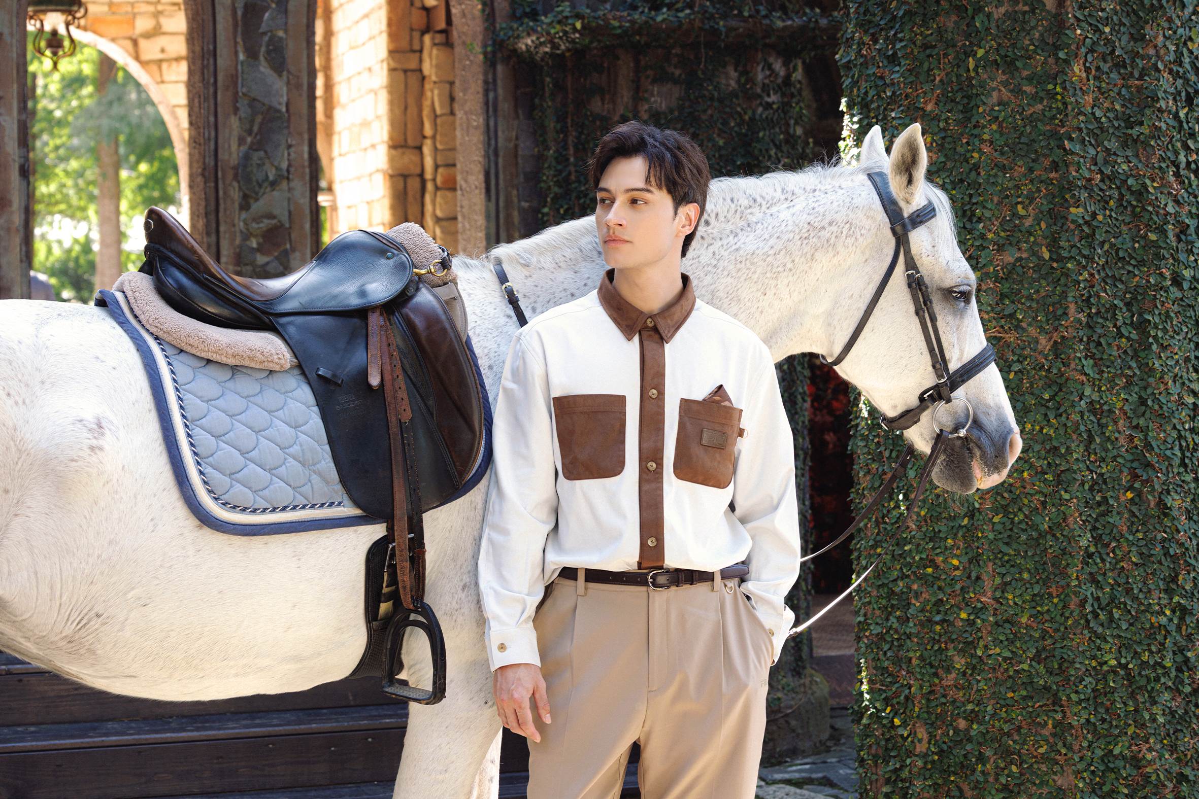 FILA x 故宮聯名，只在FILA限定的專櫃門市銷售。（圖／FILA提供）