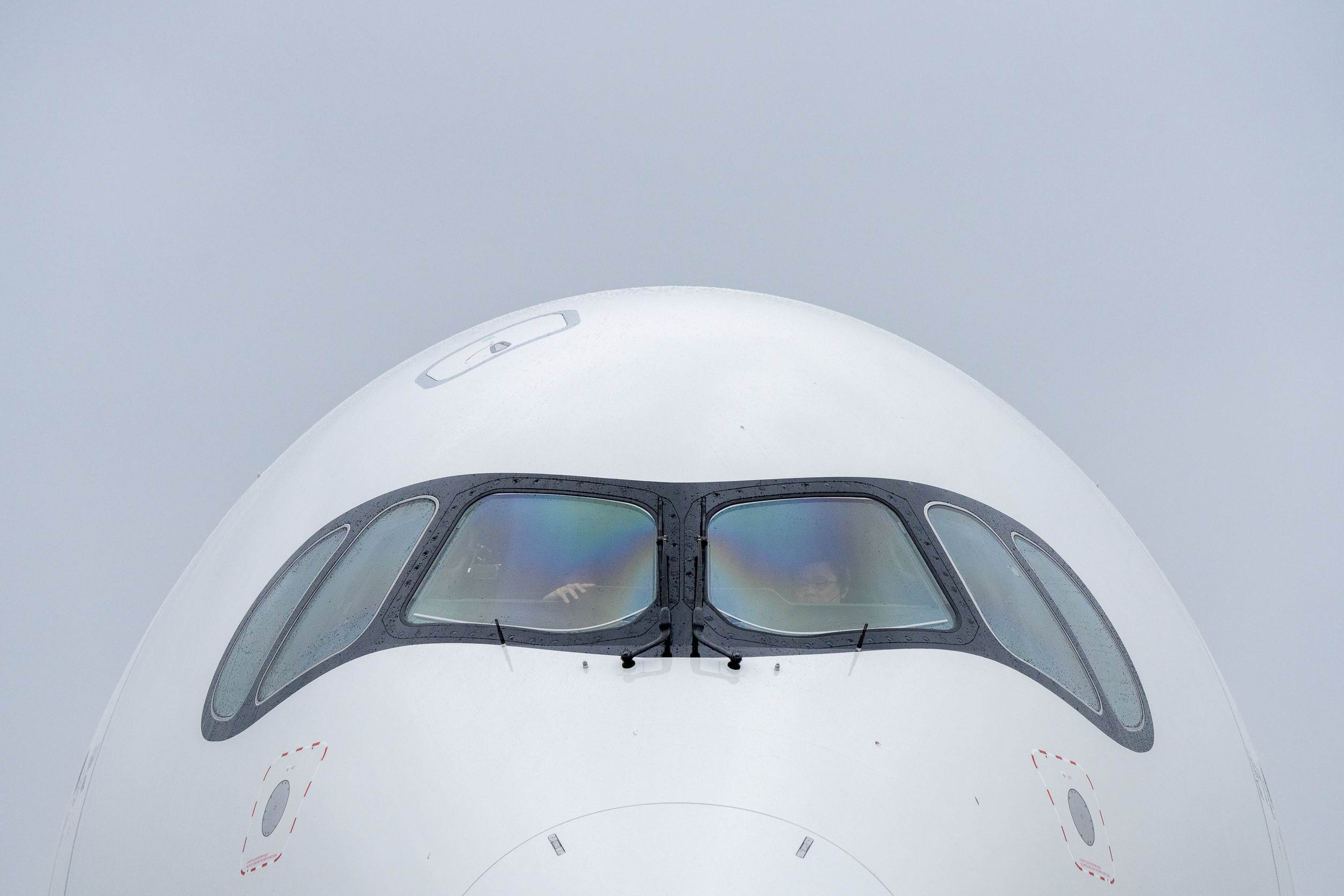 2.星宇航空首架A350-1000由董事長張國煒親自駕駛返台。