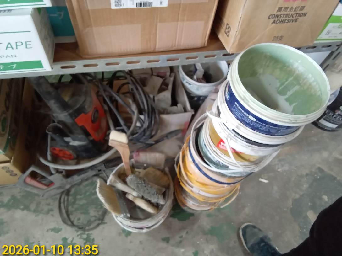 溯源查獲室內裝修企業社將清洗油漆桶廢水排至溪中