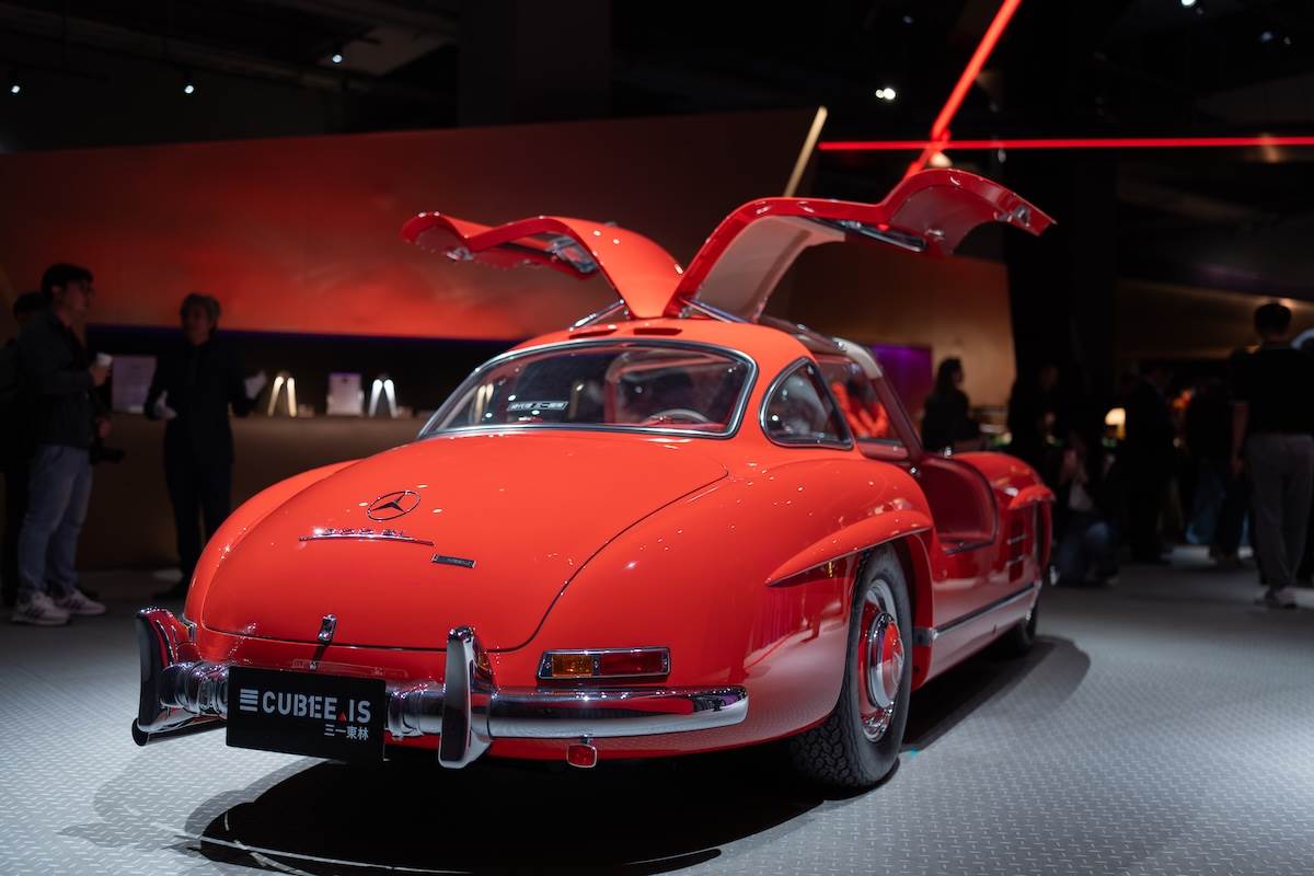 透過BRABUS Classic「六星級修復（6-Star Restoration）」後的1955 Mercedes-Benz 300SL Gullwing。（圖／林昱丞攝影）