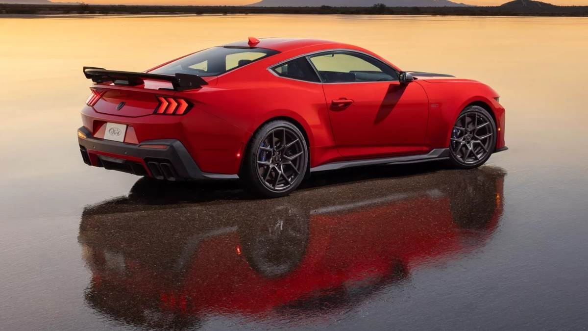 這輛車填補了標準Dark Horse與GTD之間的性能空缺，讓車迷可以用更平易近人的價格，買到接近GTD的動力。（圖／福特提供）