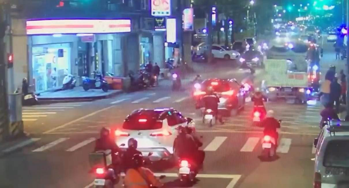 790865013.021082.mp4_snapshot_00.12.617