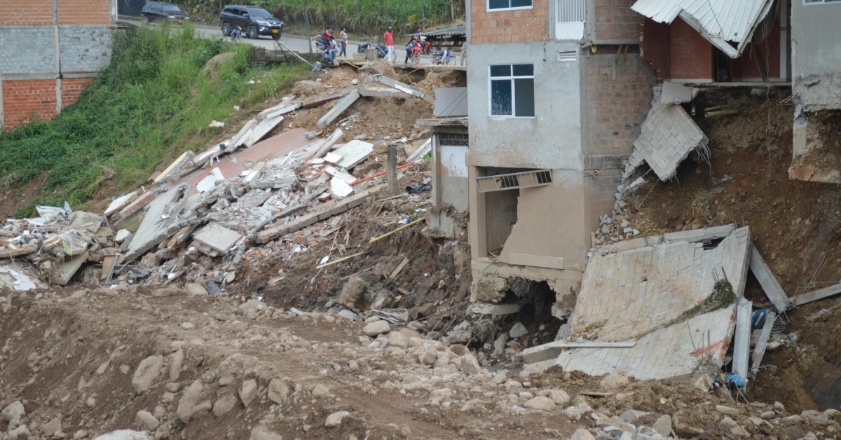 新／義西西里島小鎮山崩 至少1500名居民被迫撤離