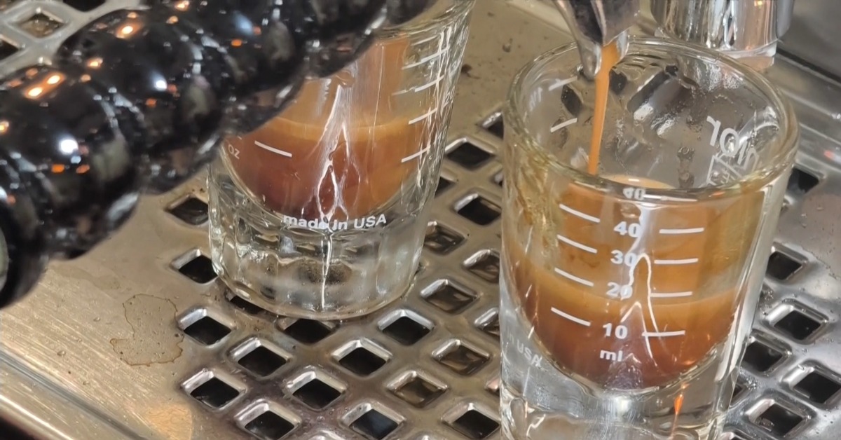 獨家／「展示藝聲原味杯」挨轟 店家：粉絲要求先拍照