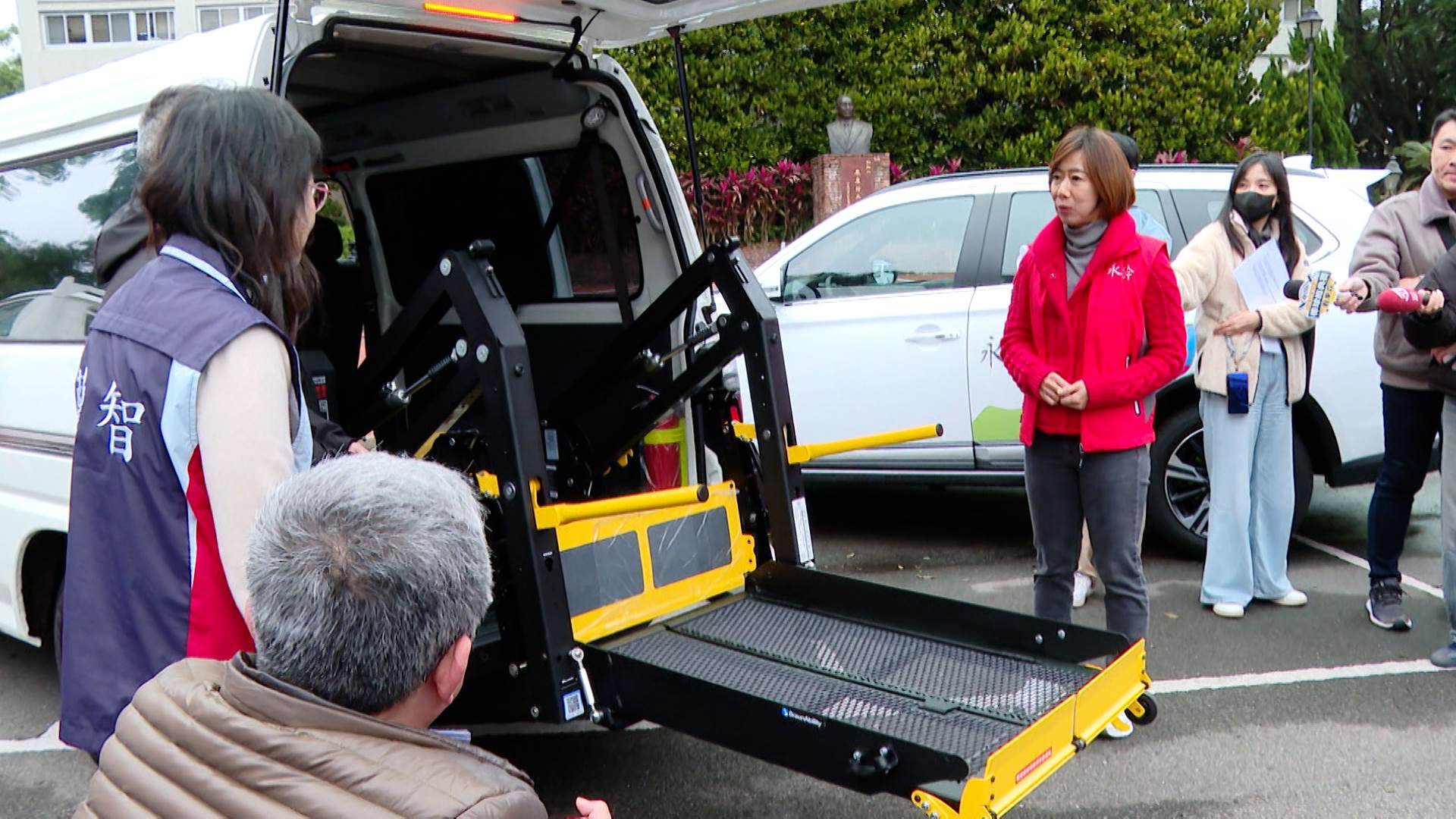 序列 18.00_00_41_27.Still012