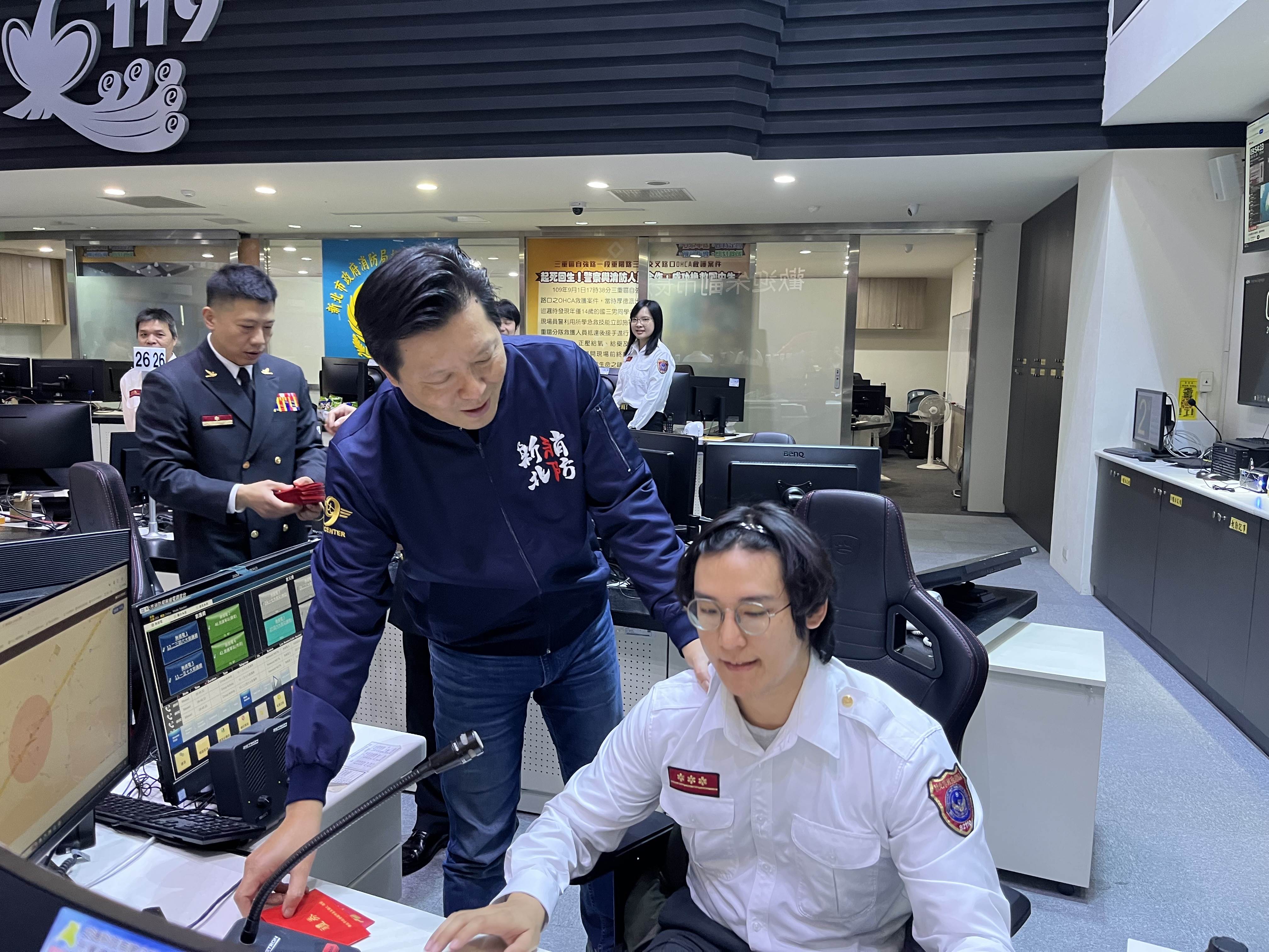 325E00FA-0FB3-4FA8-AFF1-E7447DAB151E