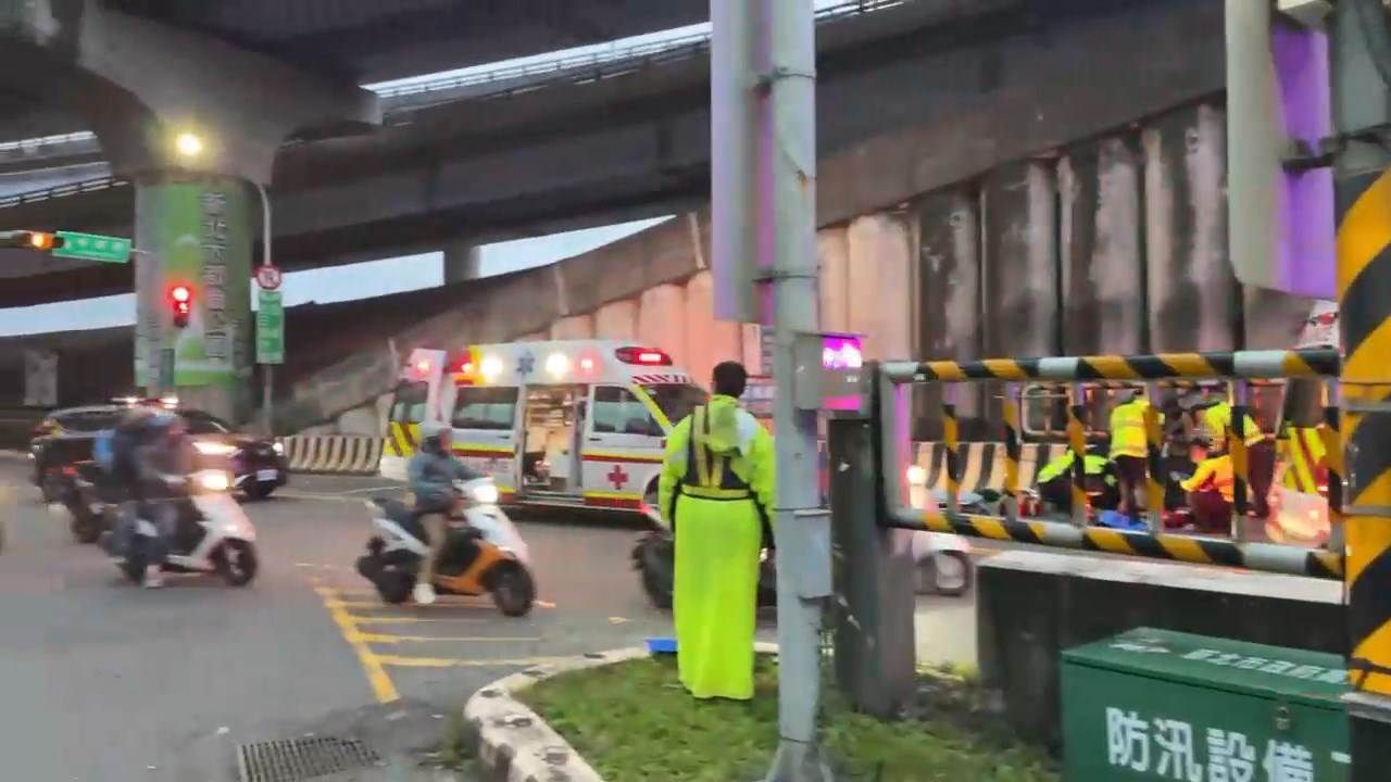 791505503.097332.mp4_snapshot_00.03.896