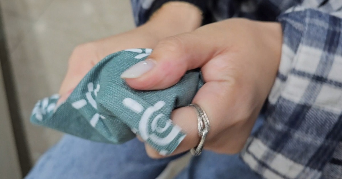 暖暖包、電熱毯若使用不當，不僅會造成水泡、紅腫等低溫燙傷，還可能演變成皮膚慢性病變。（圖／東森新聞）