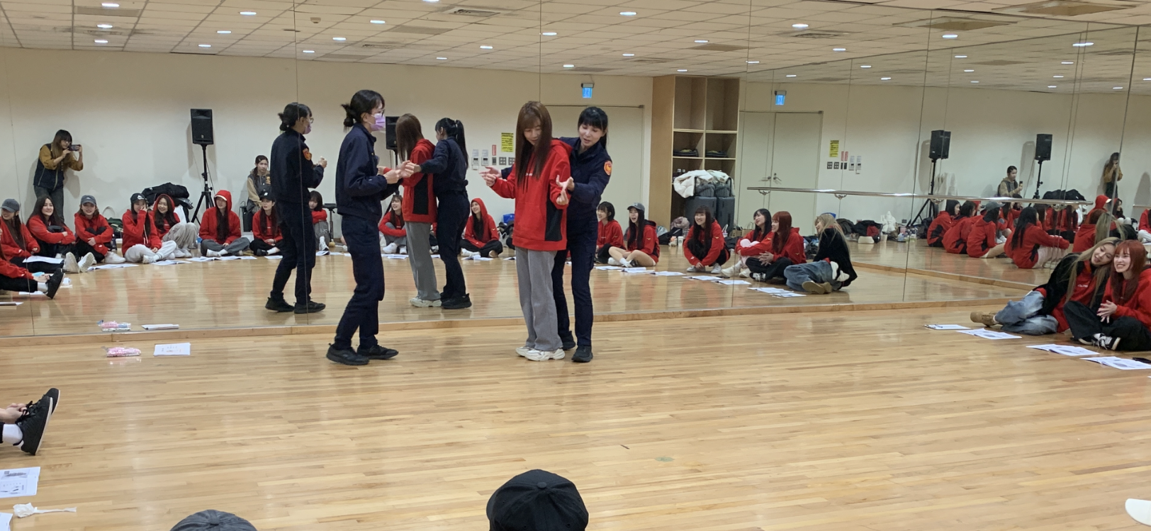 D8B615B4-8A2A-4327-A852-84BCEA482DE5