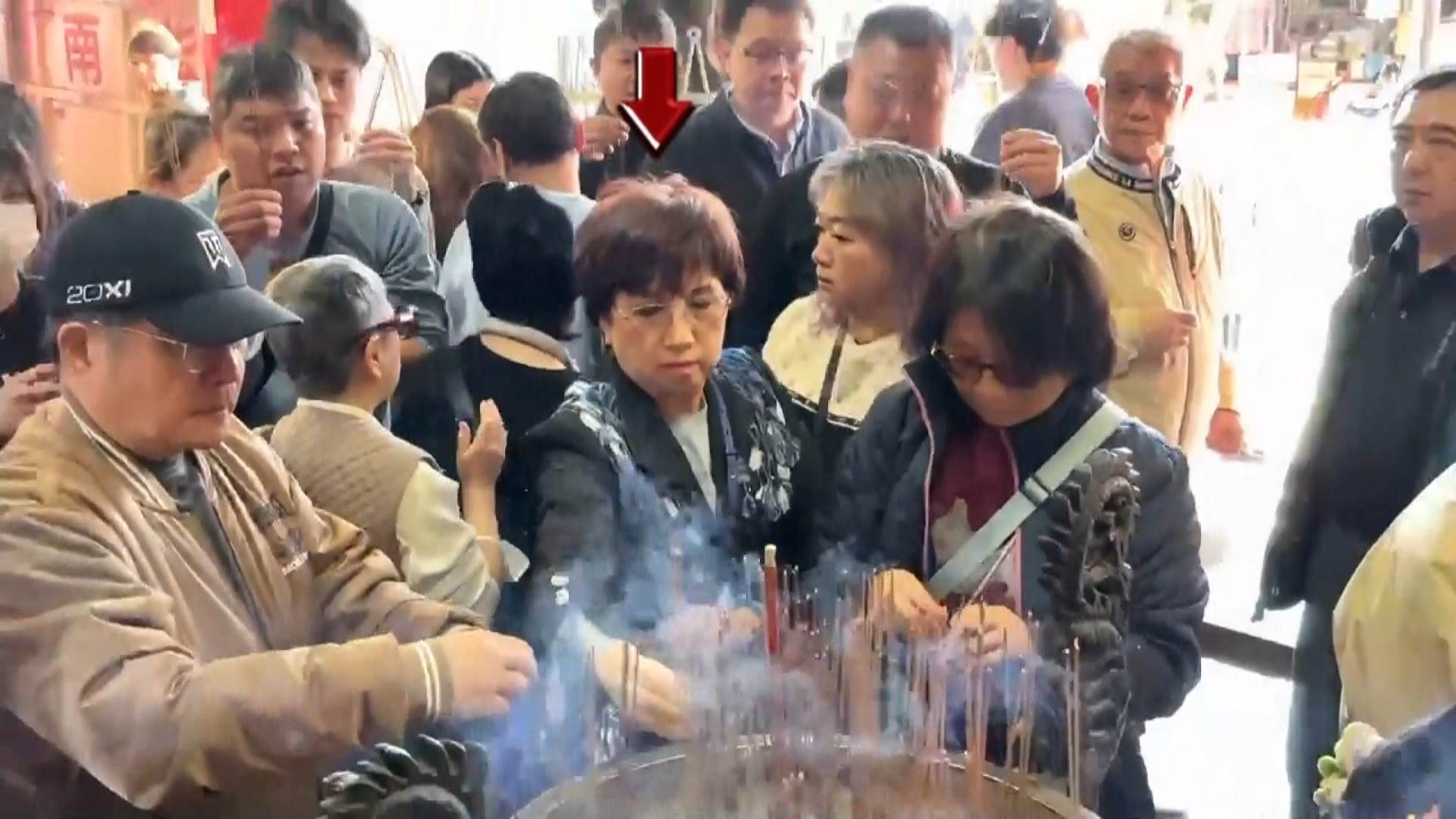 20260203-308-T1_鴻海拜紫南1700.mxf_snapshot_00.15.433