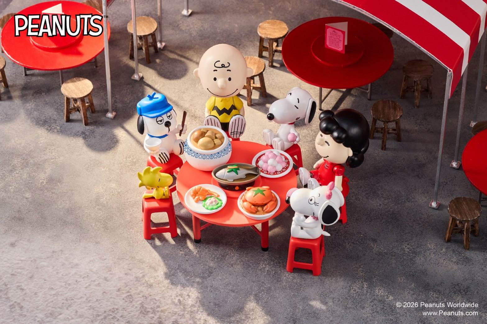 《Snoopy & Friends 台灣辦桌》系列公仔單入售價480元,2月5日起於官方網站與授權通路開放限時預購。(圖/Be come true提供)