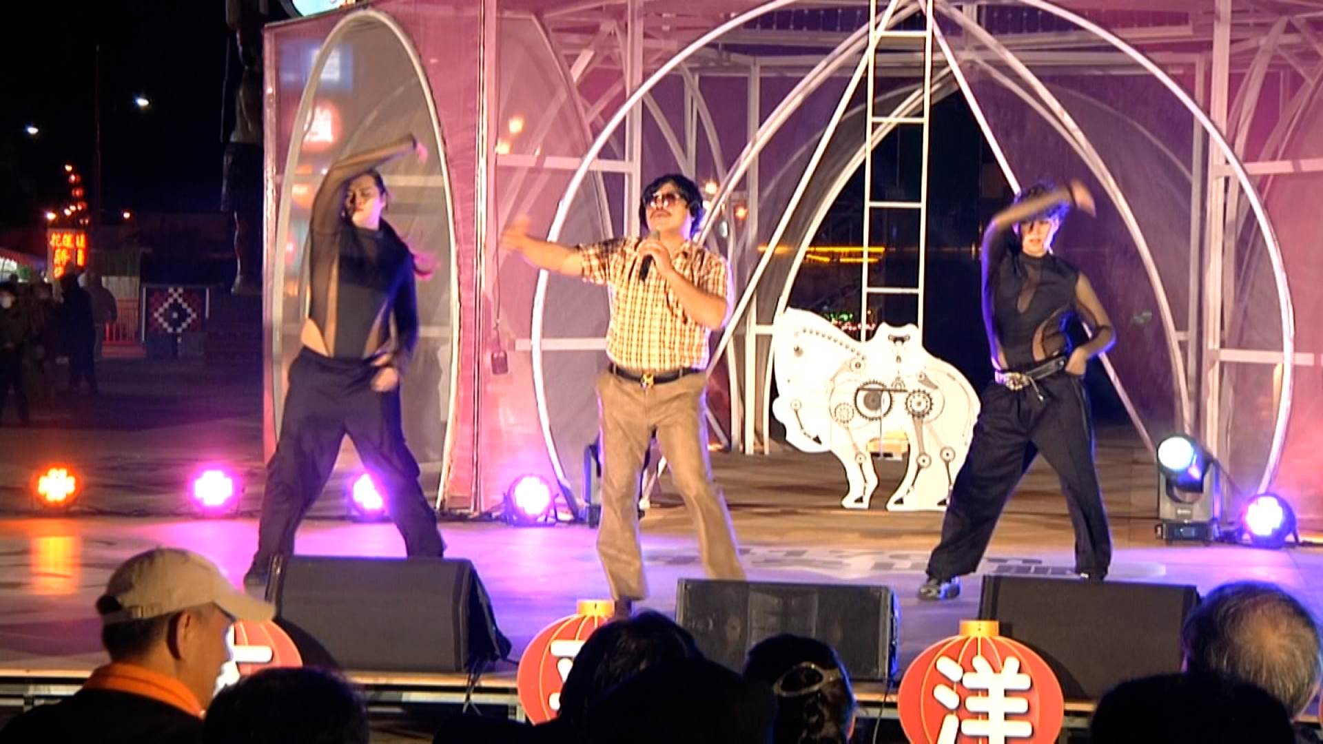 序列 18.00_02_41_09.Still008