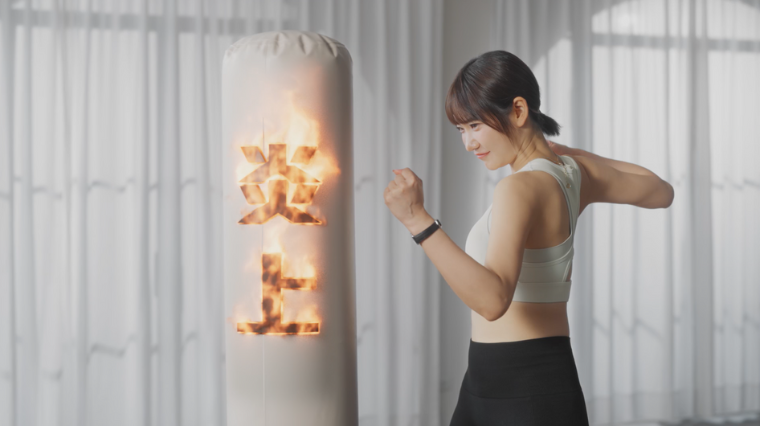 愛莉莎莎個性直率敢言、甚至有點衝，她笑稱自己是「炎上體質」，也因此更不願為了業配說違心的話。（圖／ PP 石墨烯提供）