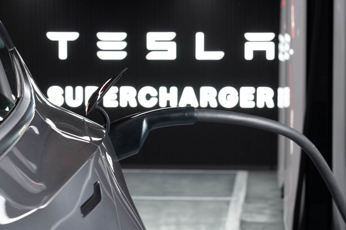 超級充電站充電5分鐘即可補充最高120公里續航里程、充15分鐘則可達超過300公里。(圖/林昱丞攝影)