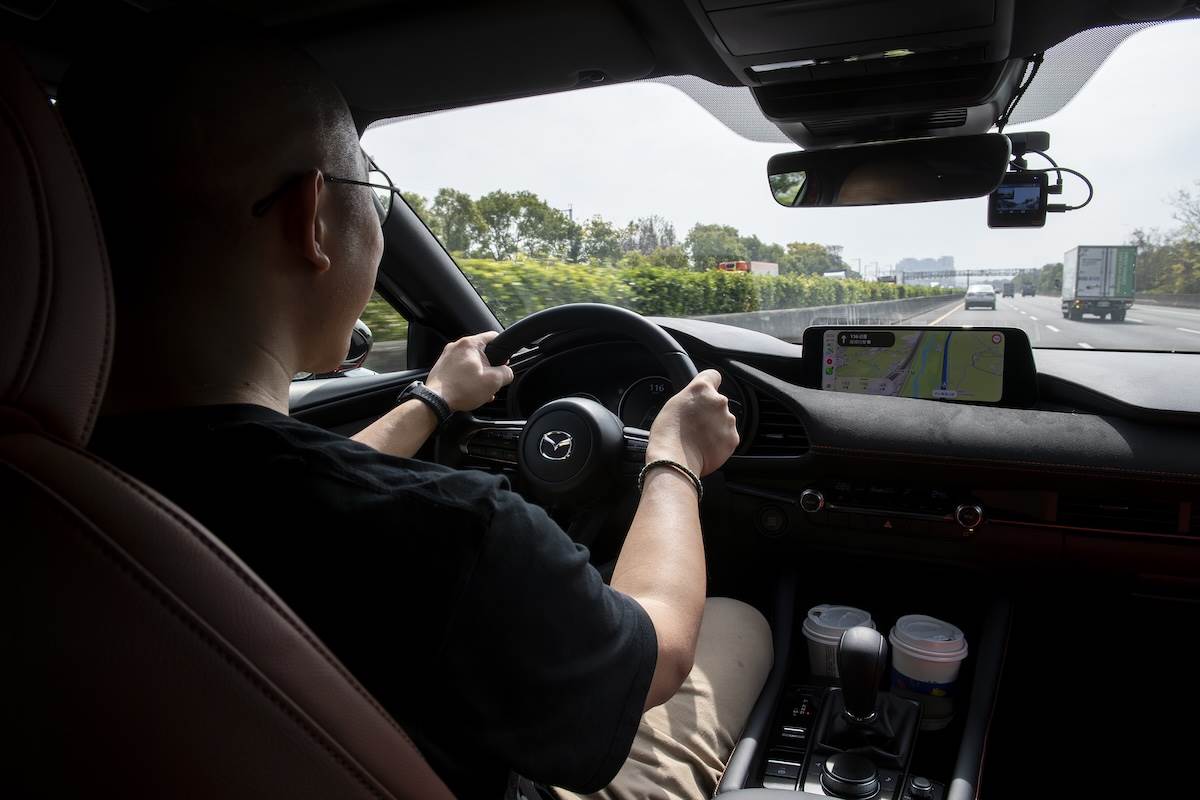 MAZDA3全車系都標配i-ACTIVSENSE。（圖／江岱柏攝影）