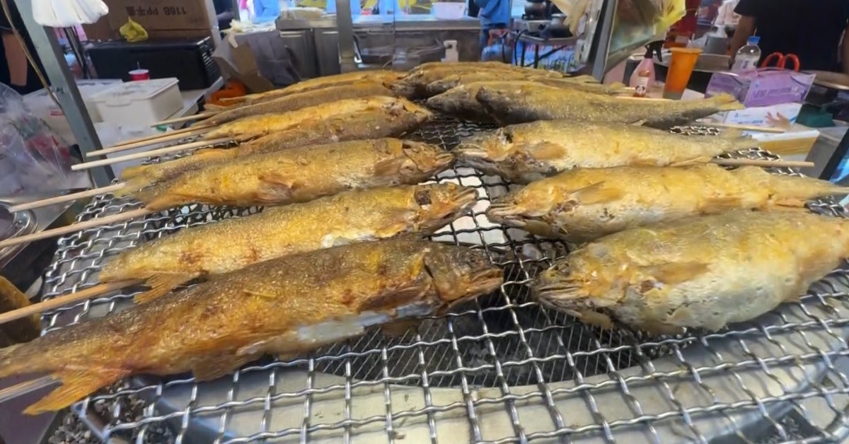 獨家／天津街烤香魚之亂！ 名店被控「賣生魚」喊冤：找錯間啦