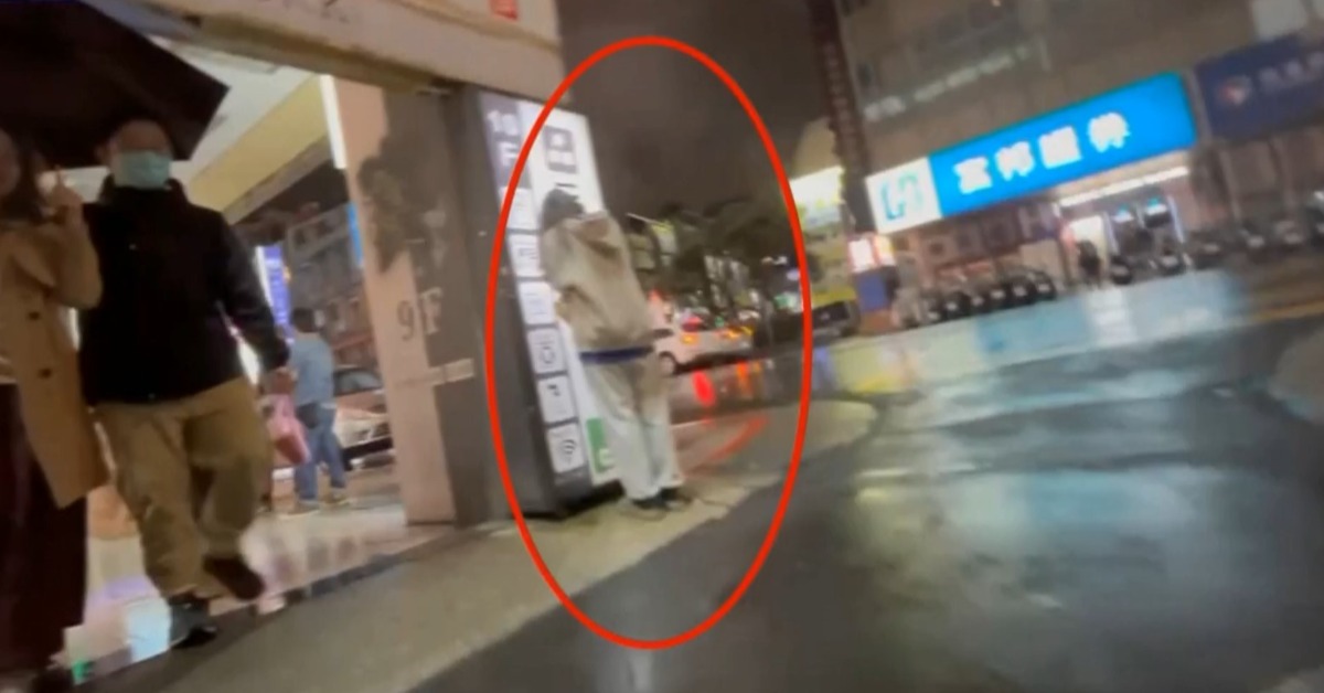 行人闖燈挨罰五百！ 女同學「崩潰哭」警錯愕