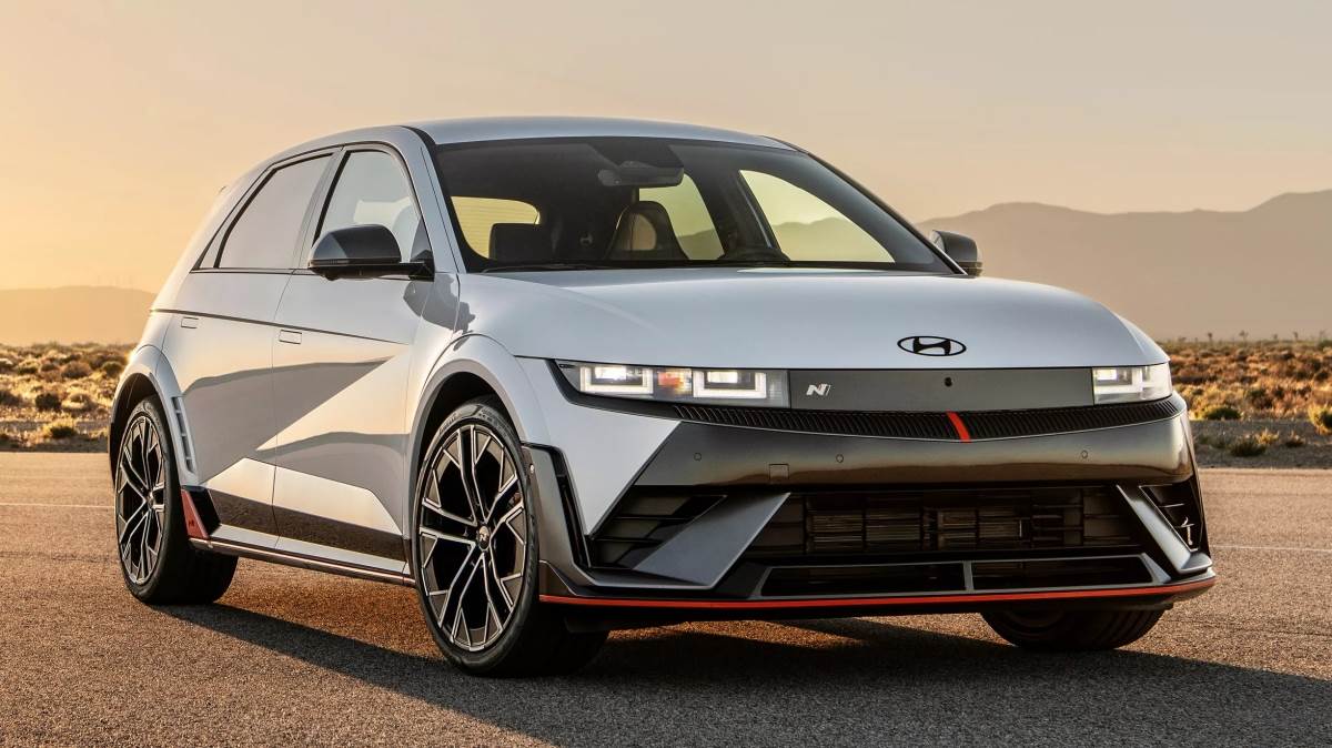 現代化車輛透過科技讓頭燈的炫光減少，而專業機構認為這才是需要改變的正確方向。（圖／現代提供）