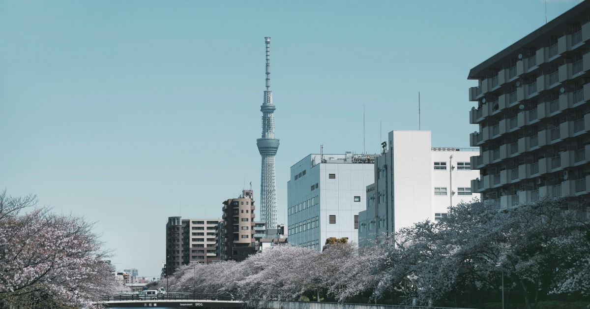 東京晴空塔急墜！20人受困近6小時獲救
