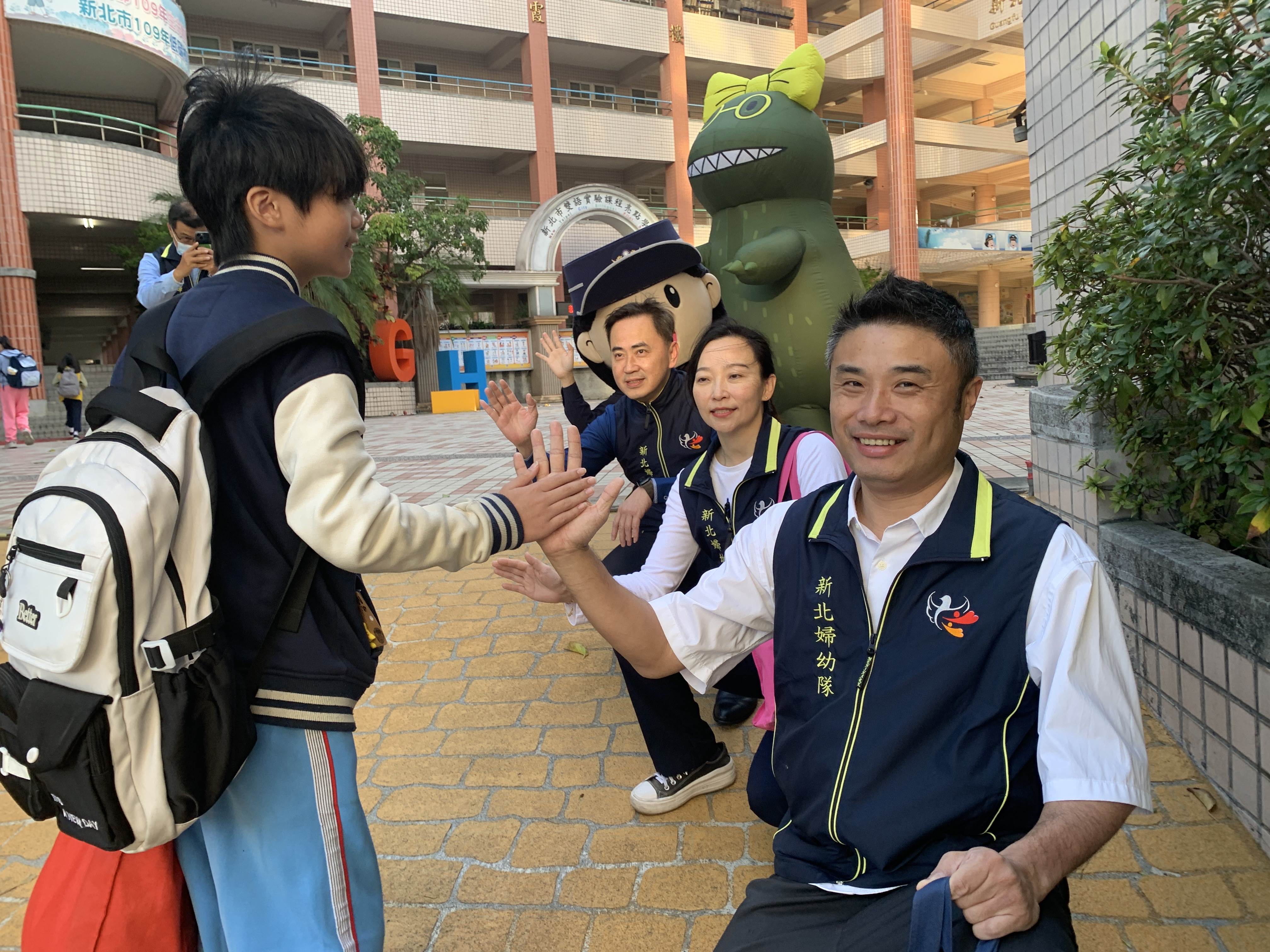 78885E46-B1C3-4D44-A137-8F78F61087E4