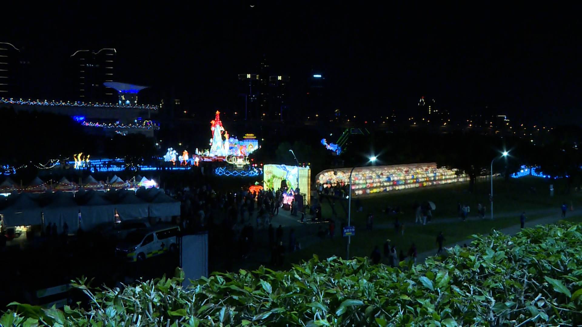  新北燈會規劃 16 大主題燈區，打造<a href='/search/tags/大都會公園/' target='_blank'>大都會公園</a>夢幻遊樂場。（圖／東森新聞）