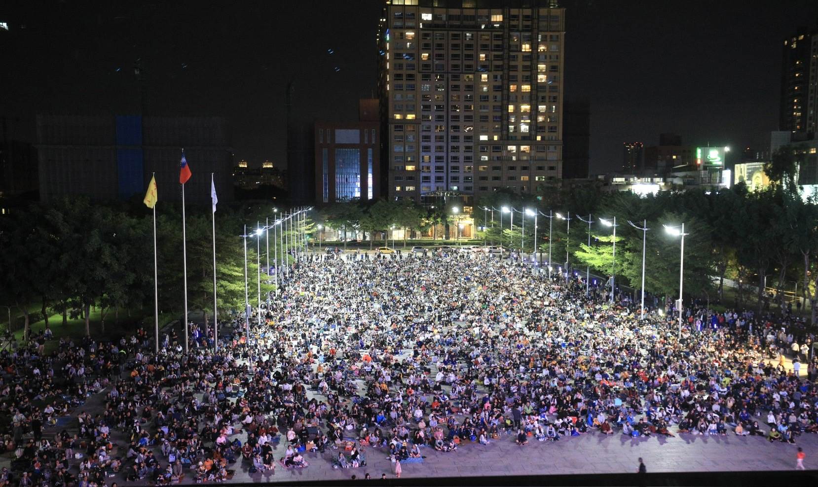 台中市政府前廣場已成為市民心中的-運動聖地