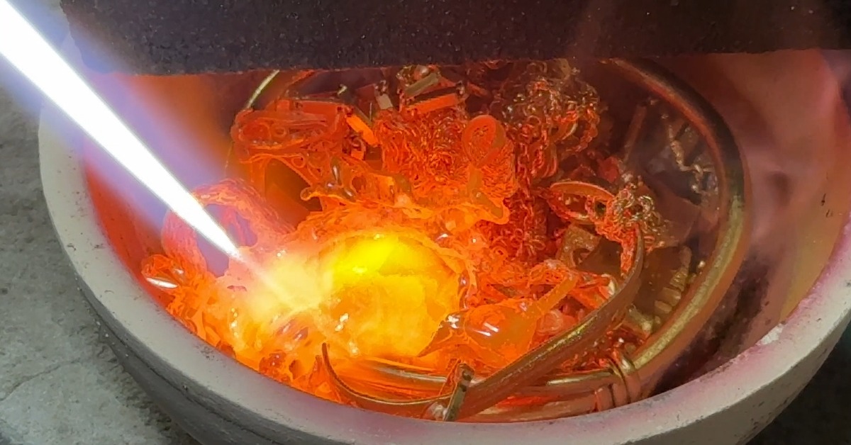 獨家／不想被扣火耗！金條買氣熱 銀樓「剪金辨偽」