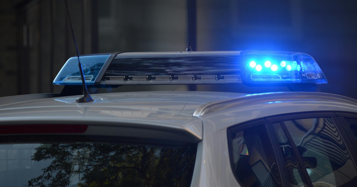 英男毒駕撞牆竟肇逃！留好友在車內等死 遭判11年3月