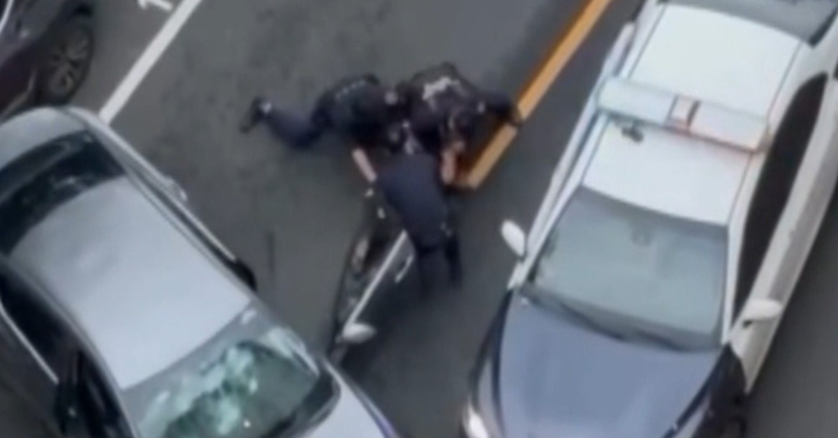 毒品通緝犯拒檢逃30公里 警車包抄破窗逮人