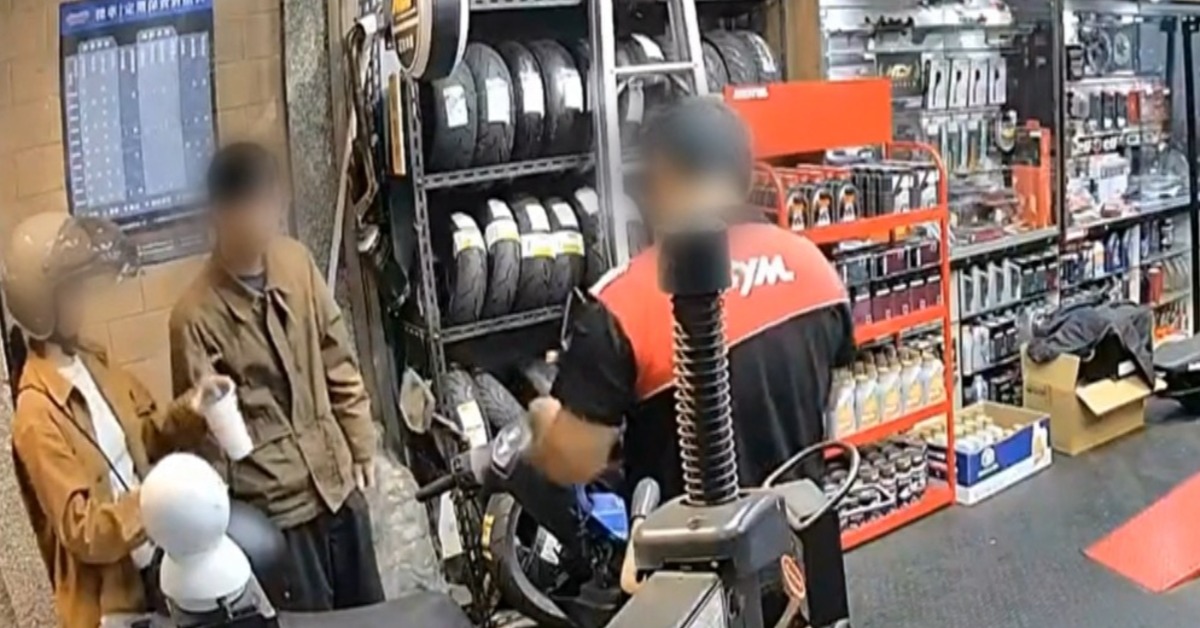 車行免費幫鎖後照鏡 提醒對方「道謝」被留負評