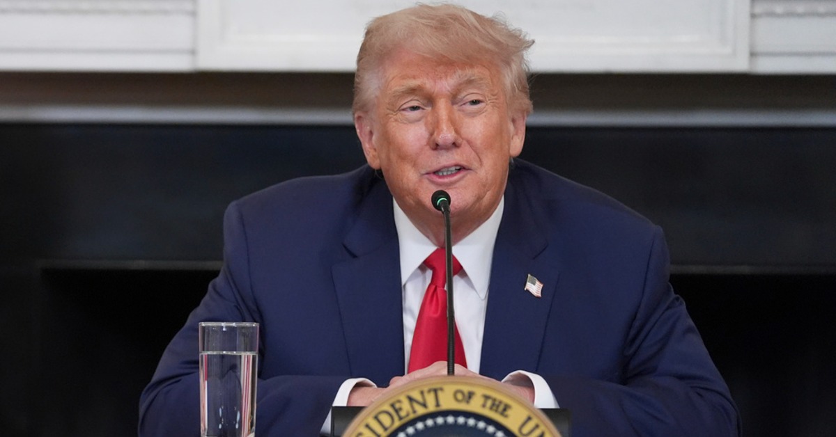 川普證實美以聯手空襲德黑蘭!伊朗揚言毀滅性報復