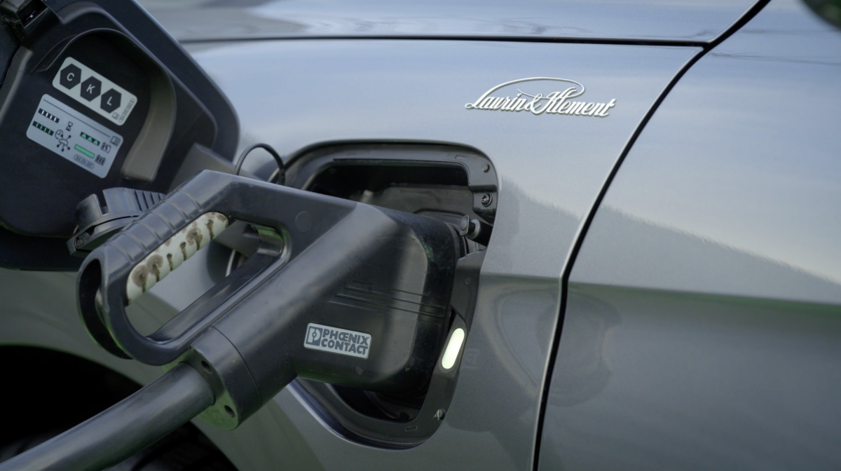 PHEV車型搭載25.7 kWh電池組，因此車重將會比2.0 TSI 4x4車型還要更重。（圖／Škoda提供）