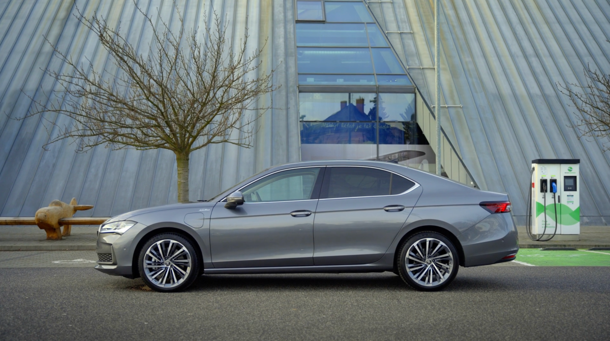 動力增加連帶升級懸吊與煞車系統，將讓整體的操駕表現更好。（圖／Škoda提供）