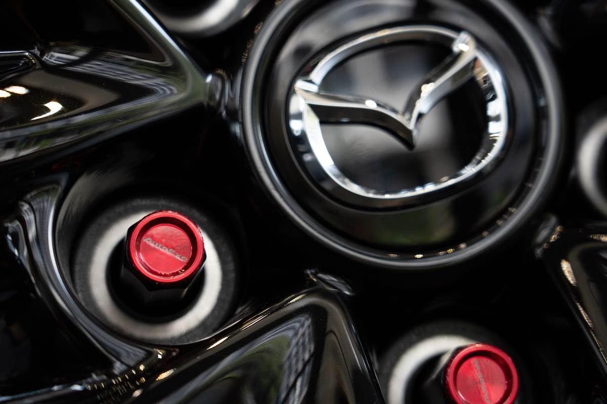 AutoExe湛紅高剛性螺帽。（圖／林昱丞攝影）