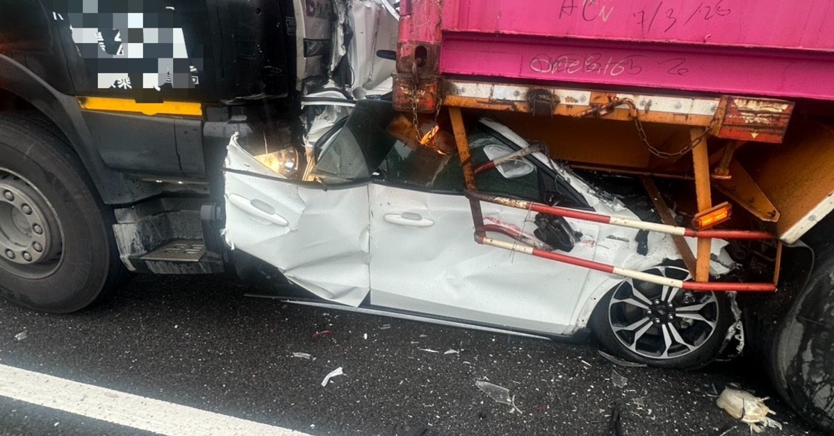 轎車駕駛慘死。（圖／東森新聞）