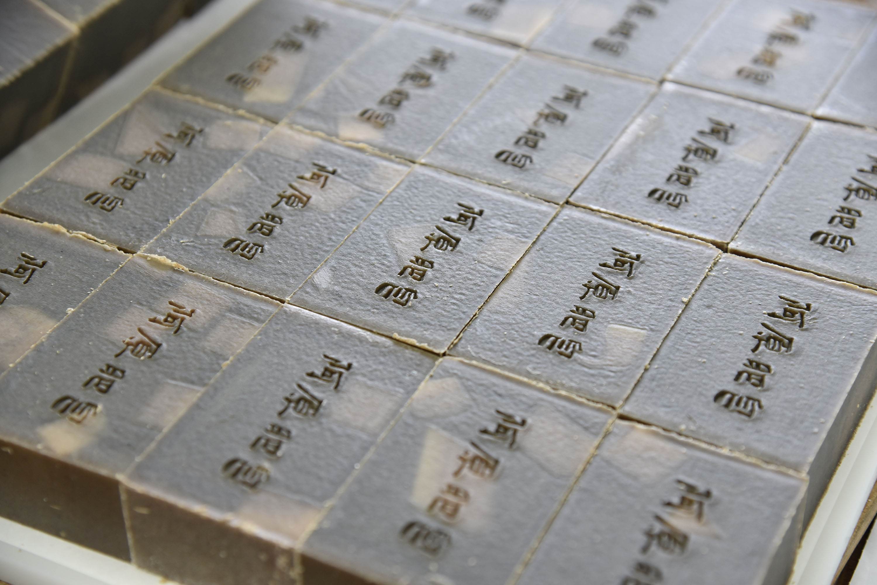 圖4.【阿原】冷製低溫工法結合60日靜置熟成流程，在制度化管理下運作，使每一塊手工皂_0