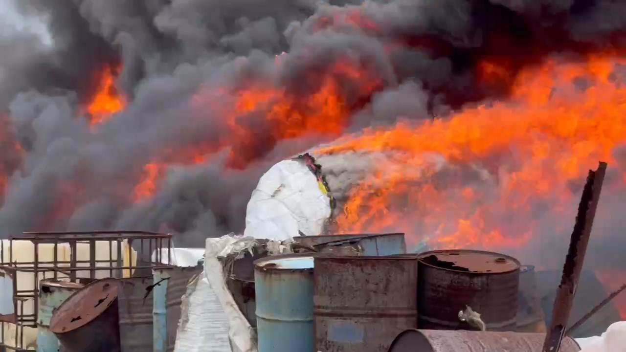 794464581.368241.mp4_snapshot_00.02.006