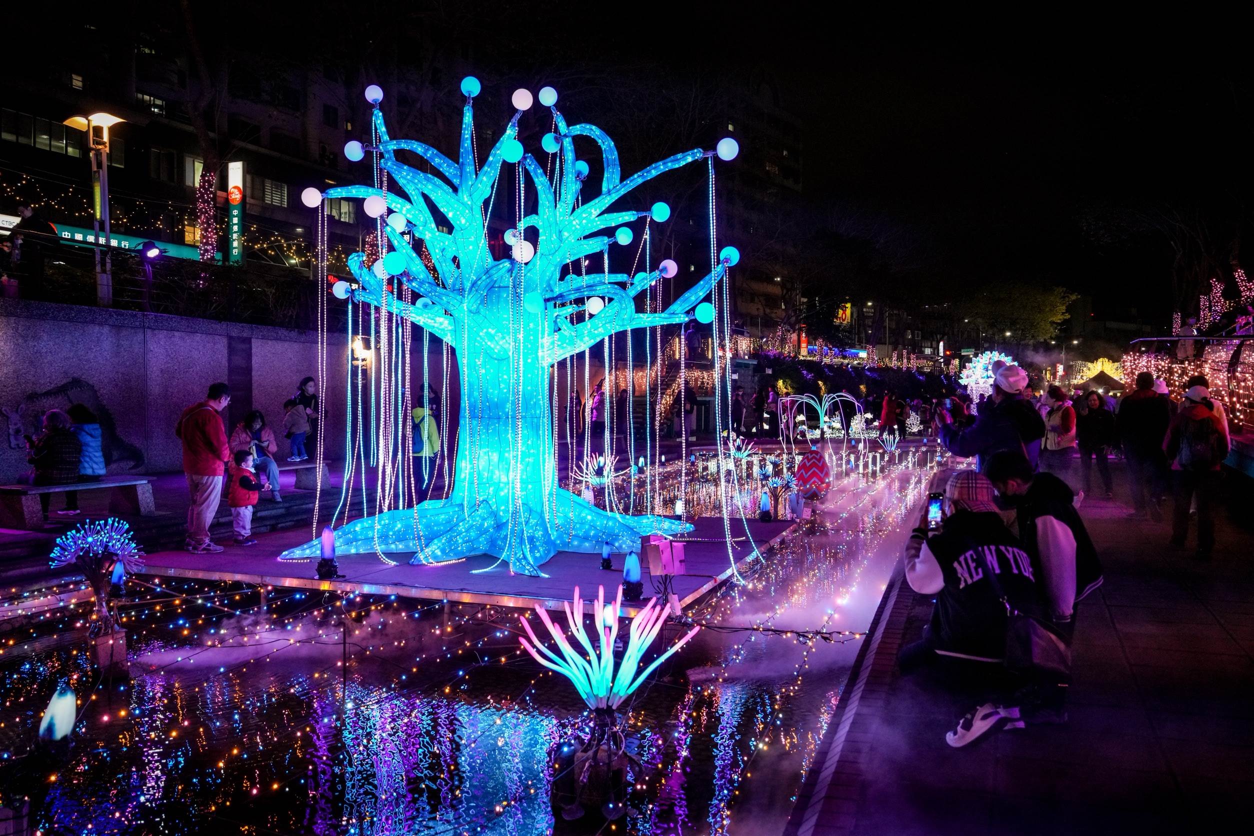 中港光雕今晚盛大登場夢幻星河點亮新莊河廊