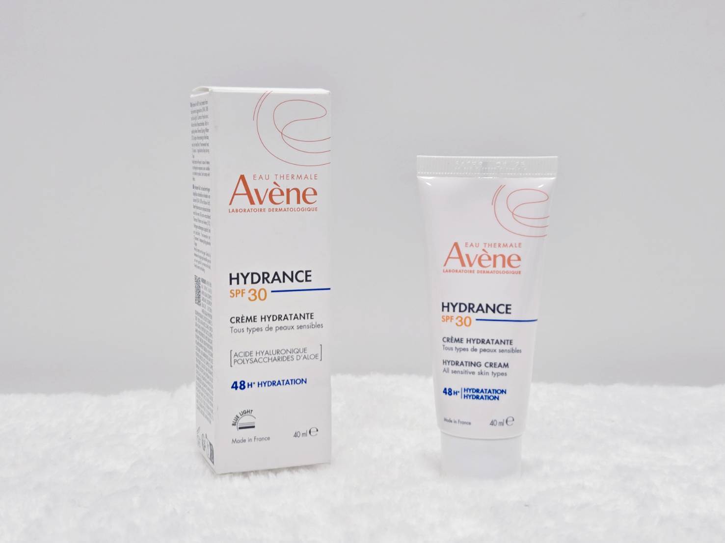  抗UV多效隔離乳 SPF30，適合忙碌早晨快速完妝。（圖／東森新聞）