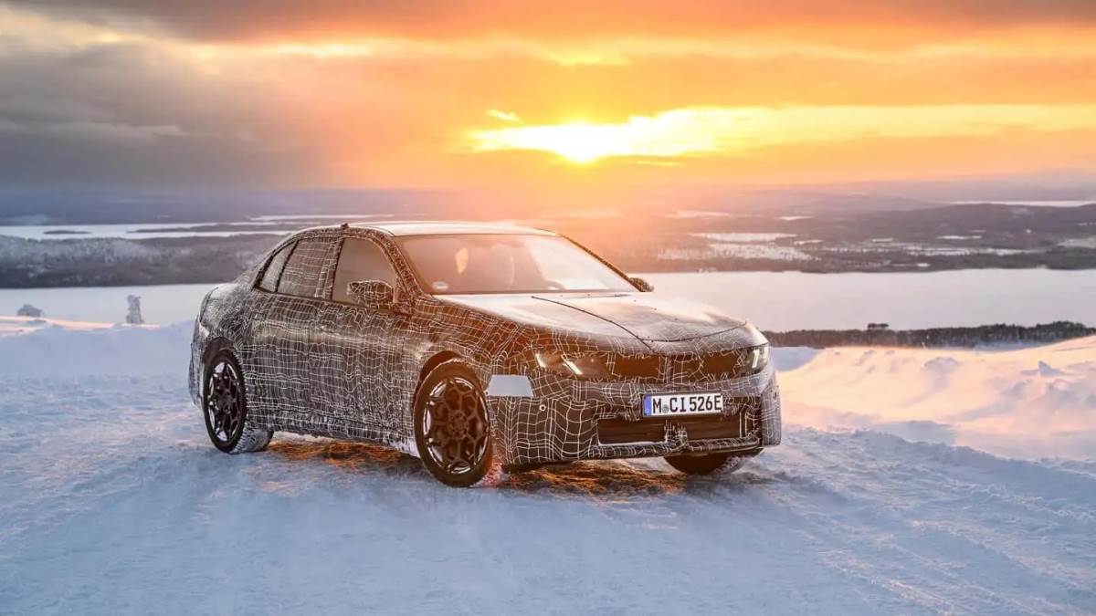 新一代i3純電轎車也即將發表，這將會帶動整個品牌的純電銷售佔比。（圖／寶馬提供）