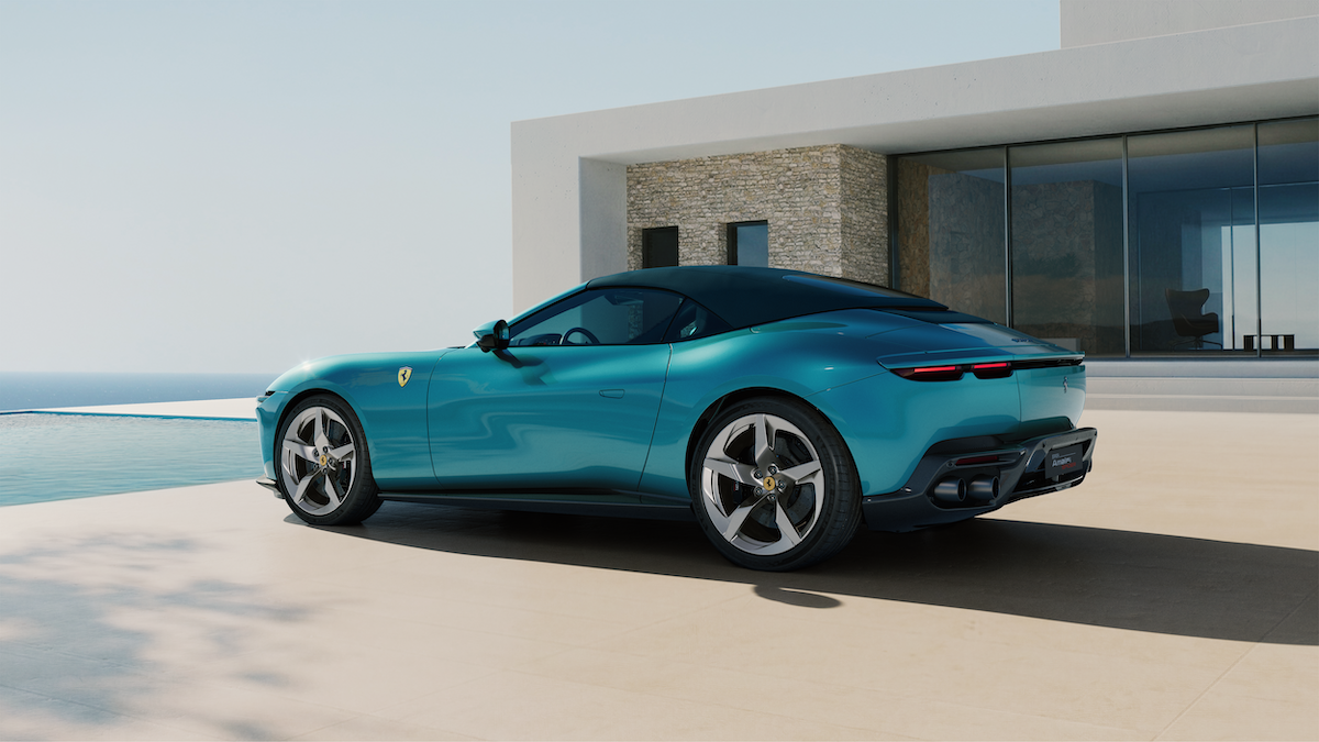 軟頂採用五層織物設計，兼顧隔音與隔熱表現。（圖／Ferrari提供）