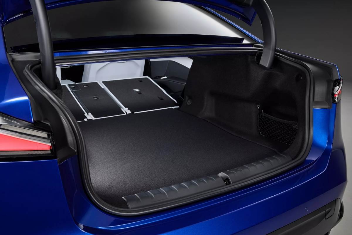 全新i3的空間表現相當優異，也是新世代底盤平台的一大特色。（圖／寶馬提供）