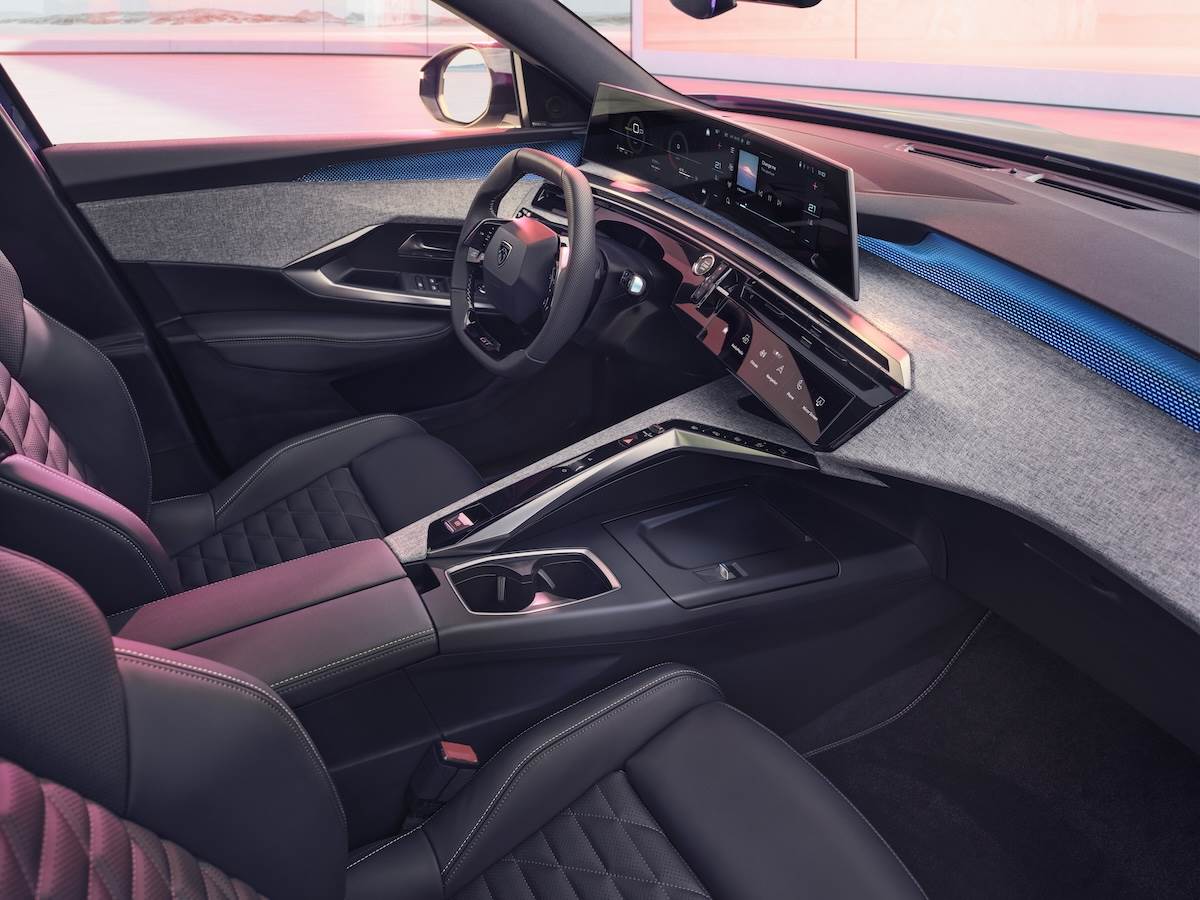 PEUGEOT 3008 GT CIELO NAPPA以及5008 GT CIELO NAPPA導入價值超過12萬元的NAPPA頂級皮革跑車座椅。（圖／寶嘉聯合提供）