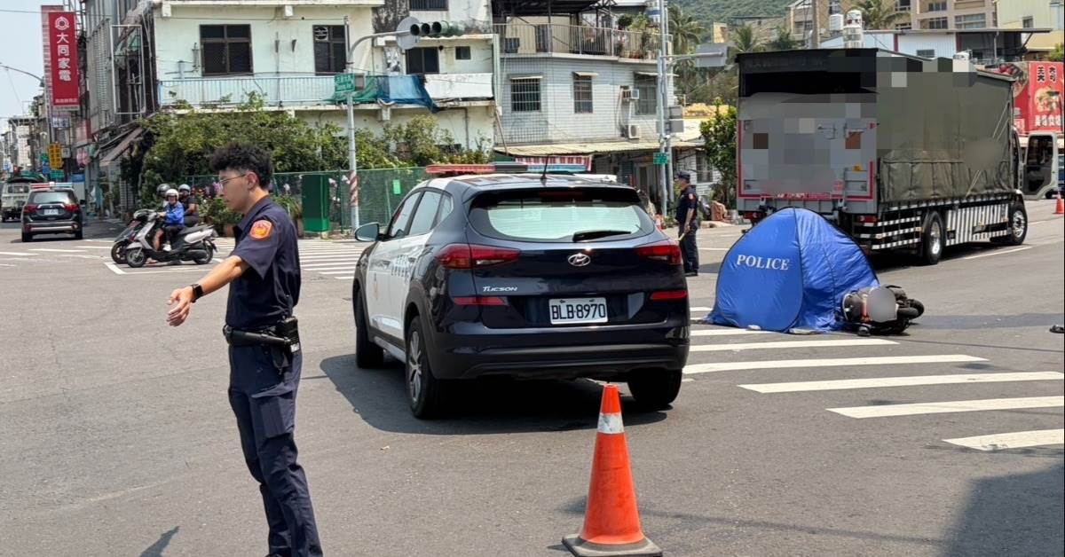 左營區左營大路也發生一起致命車禍。（圖／翻攝畫面）