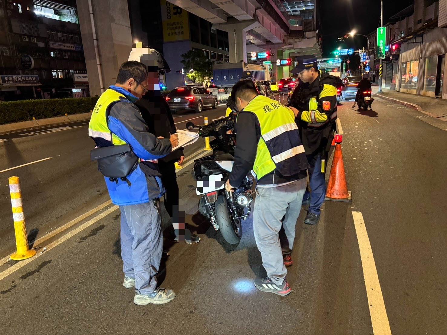 86597D6A-6F4C-4528-AC3A-D5A98C45909D