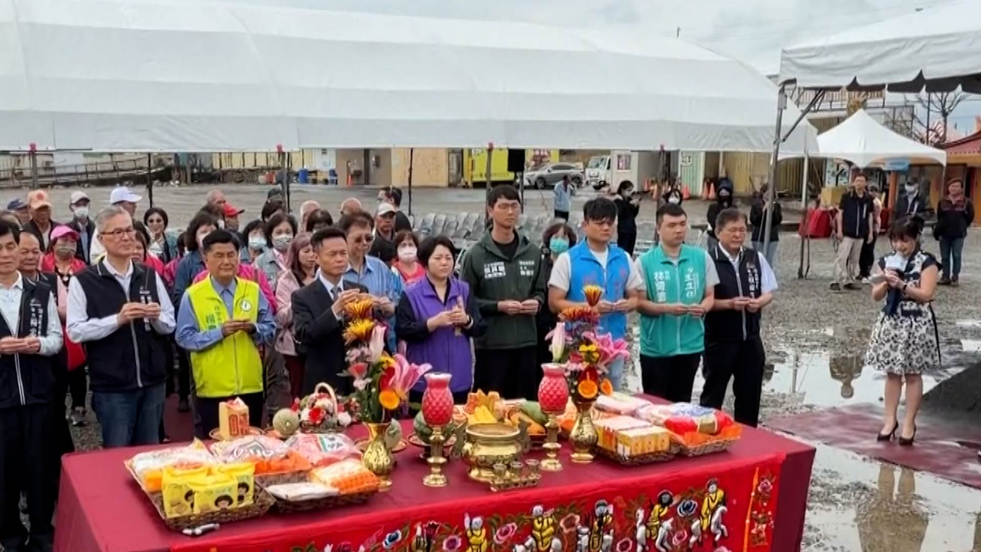 L BAR_整點用(修邊).00_09_18_09.Still072