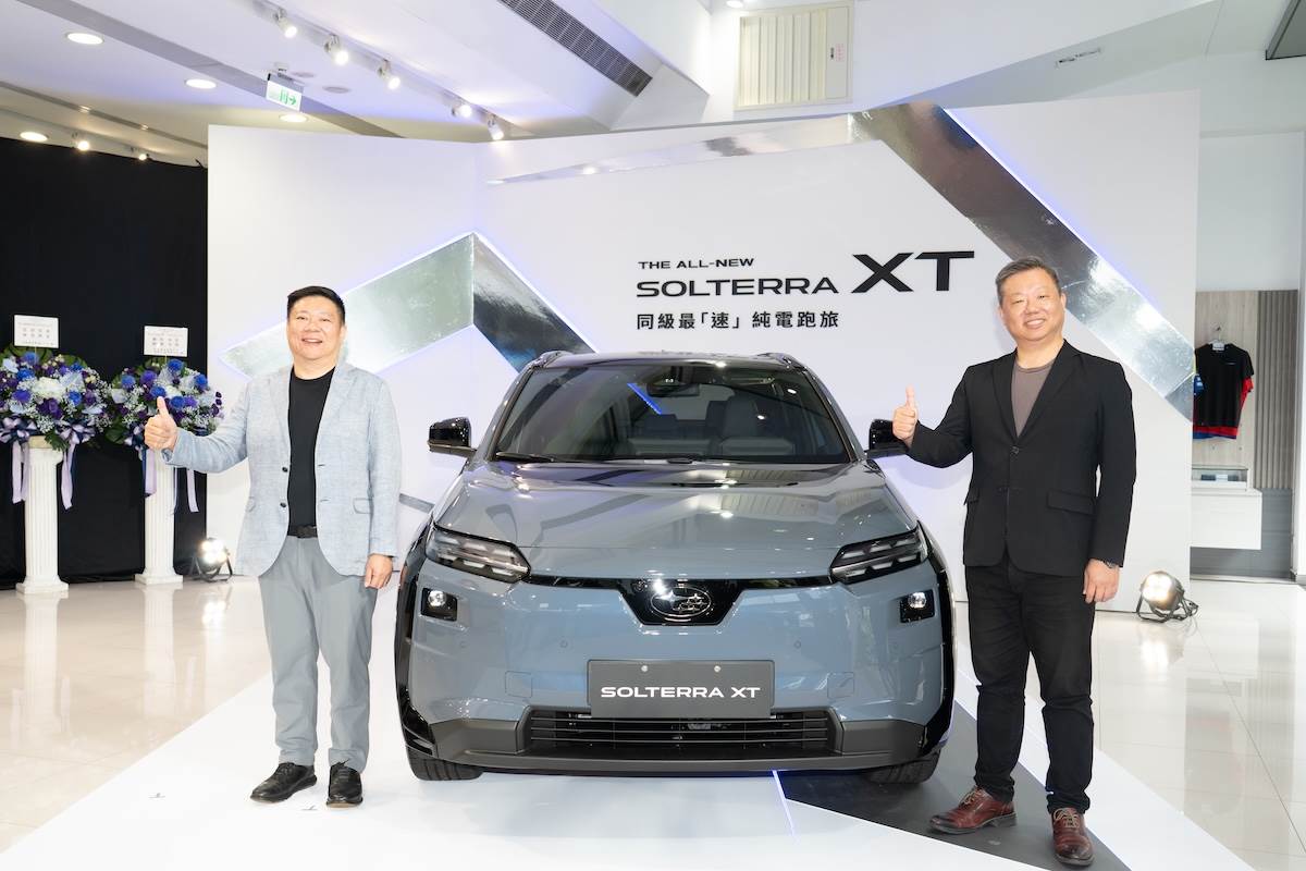 意美汽車集團營運長盧翰瑻(左)與台灣意美集團營業部副總經理李建偉。(圖/林昱丞攝影)