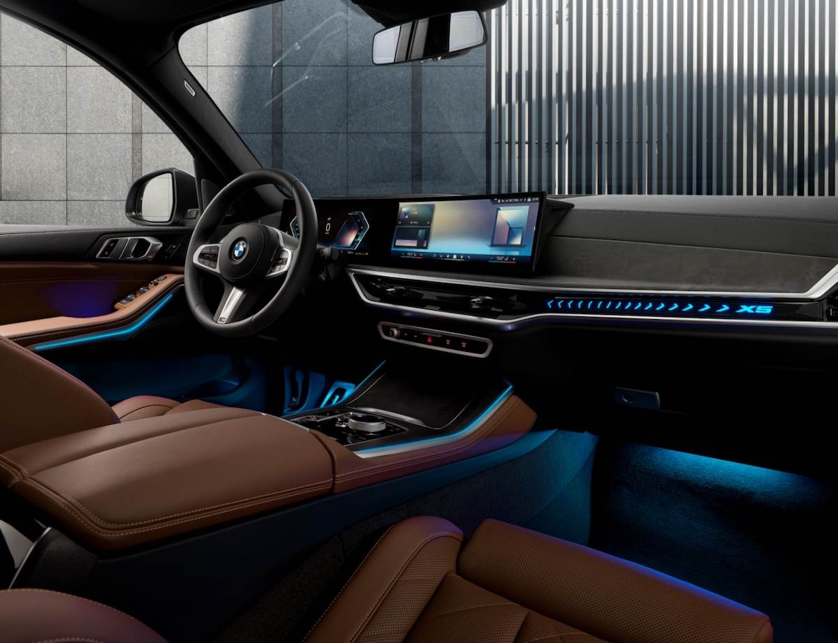 BMW X5與X6鉑金版首度加入Disney+影音串流服務。（圖／汎德提供）