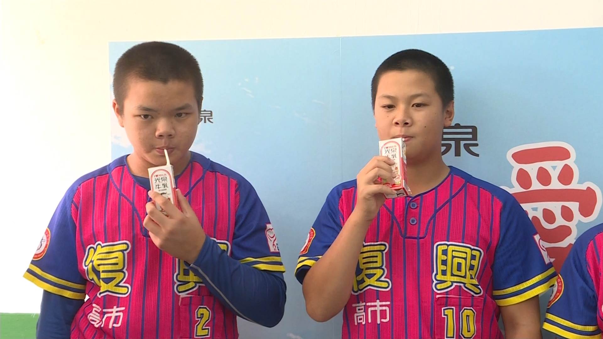 國、高中正值發育期，需要大量營養補給，讓學童強健身體。（圖／東森新聞）